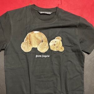 Size m t shirt unworn